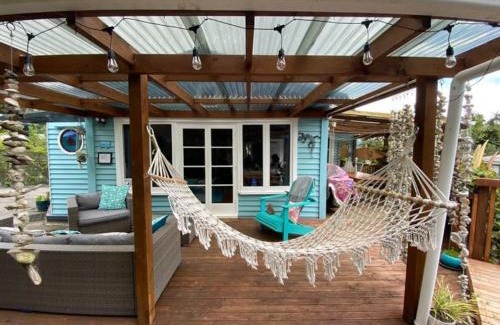 Raglan House | The Salty Bach