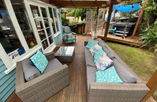Raglan House | The Salty Bach