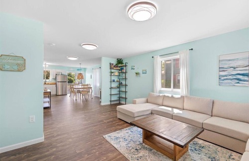 Chincoteague House | The Salty Crab - Brand New on Chincoteague Island!