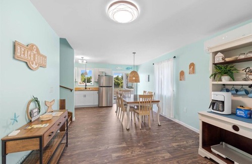 Chincoteague House | The Salty Crab - Brand New on Chincoteague Island!