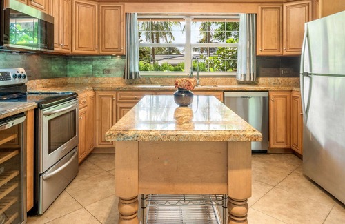 Bodden Town Other | The Salty Sapodilla beautiful Cayman Villa 10-mins from Beach!