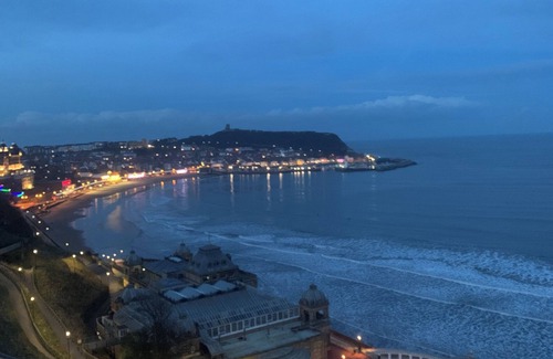 Scarborough House | The Salty Seagull (Pet Friendly+Jacuzzi)