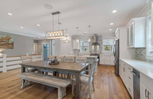 Orange Beach House | The Salty Seahorse! Ready for your family's vacation at the beach and the bay!