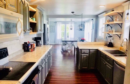 Helmsburg House | The Sanctuary 14 acres w/private pond/trails in beautiful Brown County