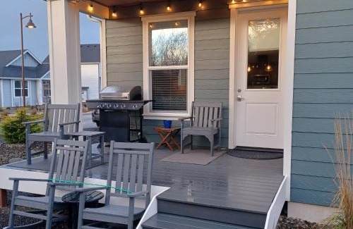 Ocean Shores House | The Sanctuary By Oyhut Bay Seaside Village