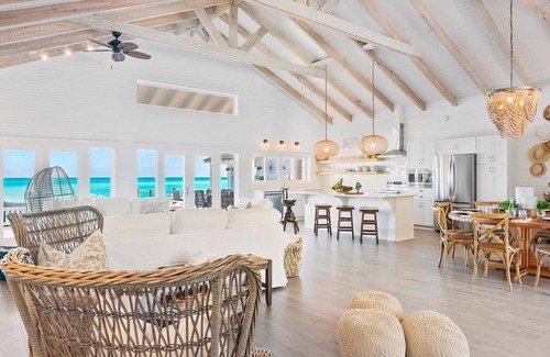 Tar Bay House | The Sandbar Luxury Oceanfront Home, 5 Bedroom 5 Bath, Infinity Pool/Hot Tub