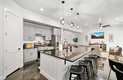 Hurricane House | The Sandlot - Sand Hollow & Zion - Entire Home with Private Pool