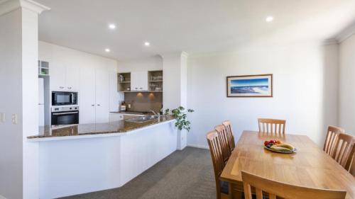 Yamba House | The Sands 19