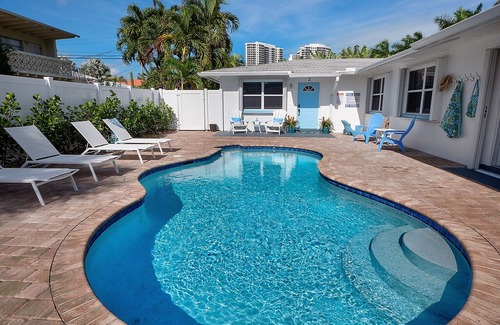 Singer Island Apartment | "The Sandy Shore 2" 5-Star Retreat