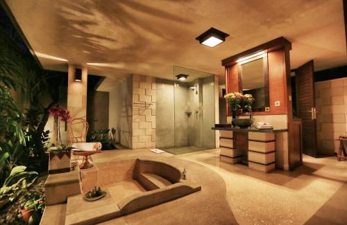 Petitenget Villa | The Sanyas Suite Bali