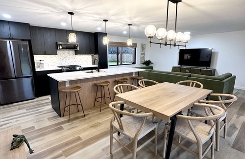 Mendenhall Valley House | The Sapling - hot tub, outdoor fireplace & grill close to airport, shopping