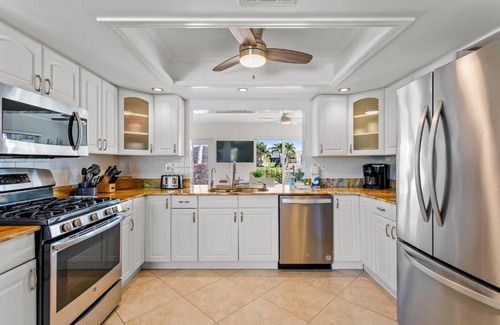 Coral Shores House | The Sapphire Sea Star