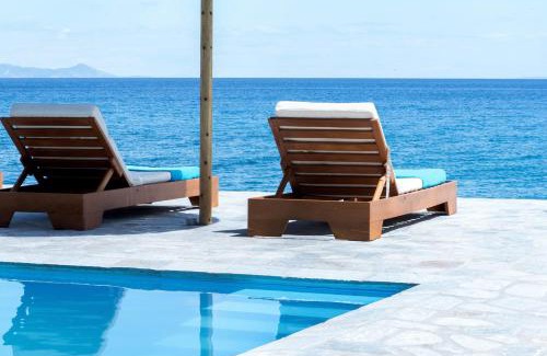 Agii Theodori House | The Saronic Villa - Jungle on the sea