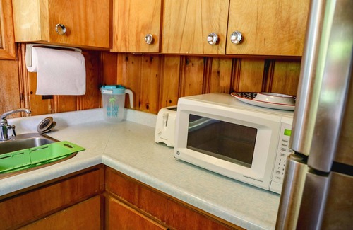 Coboconk Cottage | The Saucy Willow Inn & Cottages on Balsam Lake