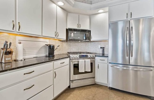 Saugatuck House | The Saugabuck House | Lakefront Retreat Minutes from Downtown Saugatuck