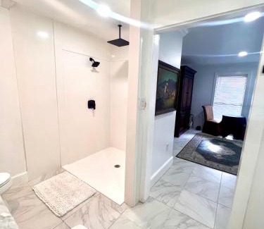 Tyler House | The Savannah Suite