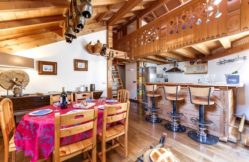 Chamonix City Centre Apartment | The Savoy Klein Luxurious 110 sqm apartment in the heart of Chamonix. 6 pers. Quiet