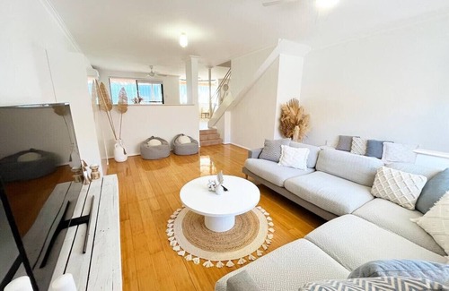 Scarborough House | The Scarborough Beach House - 500m from the Beach