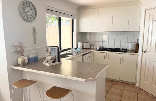 Scarborough Apartment | The Scarborough Beach House - Walk to the beach!