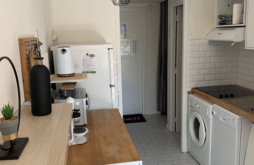 Montpellier Apartment | The Sea and the Beach at the end of the garden 4-bed apartment with terrace and garden