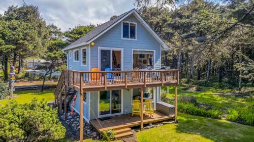 Oregon Coast House | The Sea Anemone - Meredith Lodging