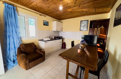 Pyrgos House | The Sea At Your Feet