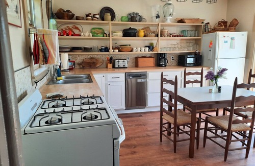 North Haven House | The Sea Rose - with Private beach access & kayaks