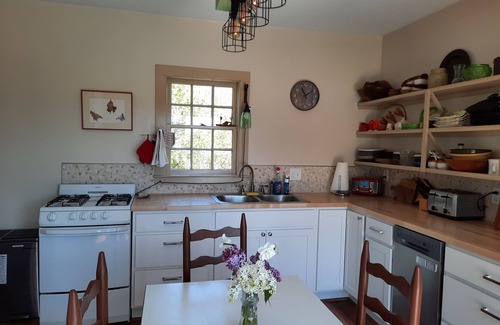 North Haven House | The Sea Rose - with Private beach access & kayaks