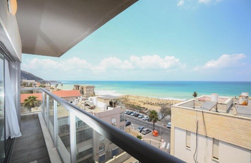 Haifa Apartment | The Sea View apartment by the beach