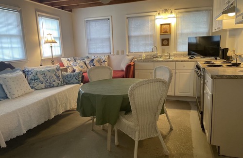 Garden City House | The Sea Witch-Beautiful inlet views just one block from beach!