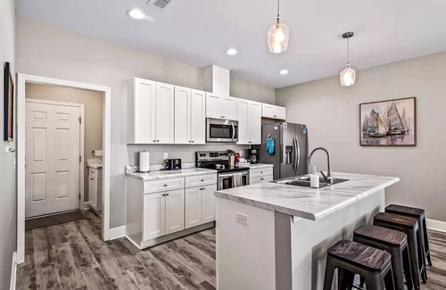 Carrabelle House | The Seabreeze Retreat with community pool