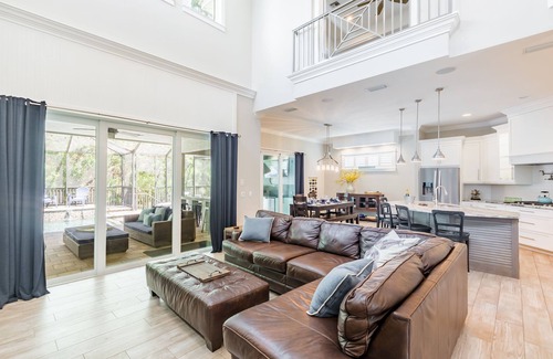 Bay Isle House | The Seagrape Villa -Family Friendly- Luxury Accommodation in Paradise