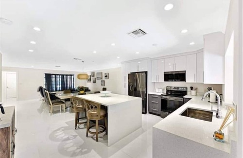 Fort Lauderdale Villa | The Seahorse villa 1 by PMI