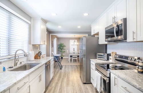 Walton House | The search is over! Perfectly located between the Ark & the Creation Museum!