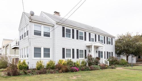 Northeast Virginia Beach House | The Seashore Getaway House