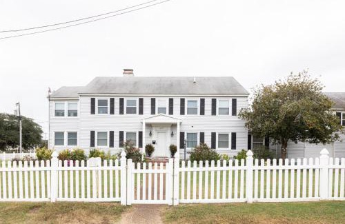 Northeast Virginia Beach House | The Seashore Getaway House