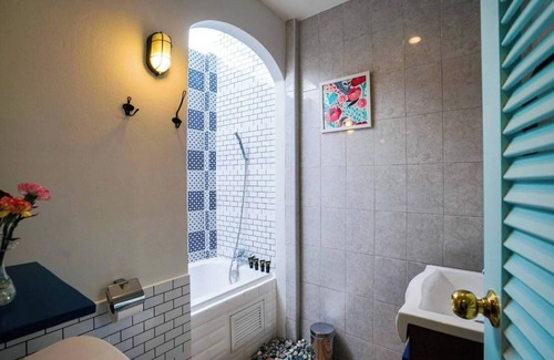 Rawai Hotel | The Seaton House