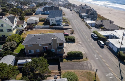 Logsden House | The Seaview