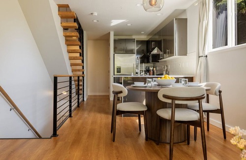 Genesee Apartment | The Seaview Vista| Stylish 2BD w/Rooftop Views