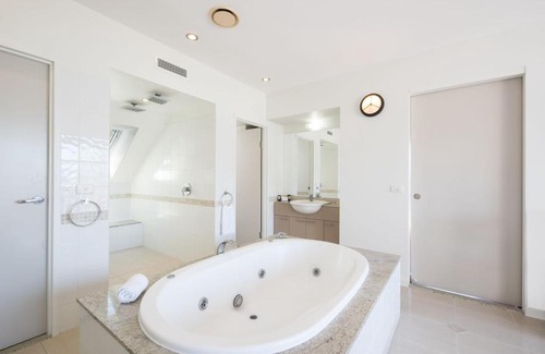 Airlie Beach Apartment | The Sebel Whitsundays