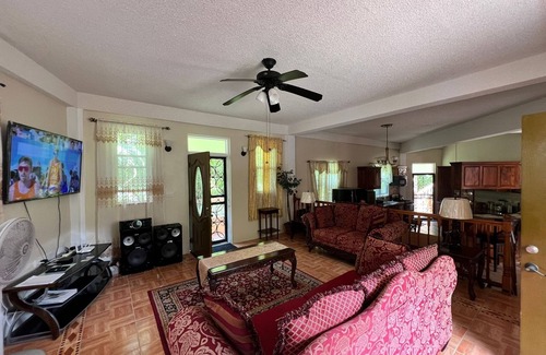 Roseau House | The Seclusive Mansion, Copthall