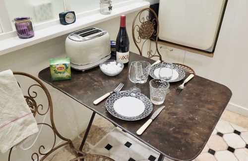 Avignon City Centre Apartment | THE SECRET - CHARMING APARTMENT IN THE HEART OF AVIGNON