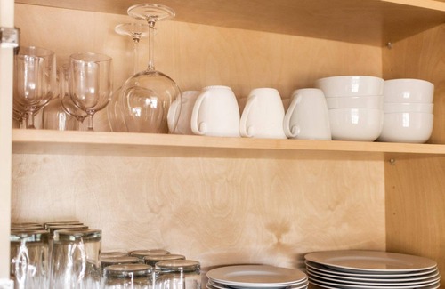 Staunton Apartment | The Serendipity - Magical/Pvt Porch/Kitchen/Dwntwn