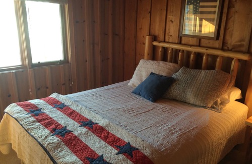 Boyne City Cabin | The Shadow Trails Inn- 'The Lodge' on Walloon Lake