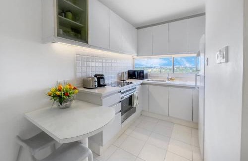 Herzliya Pituach Apartment | The Sharon Sky Suite