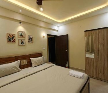 Benaulim House | The Sharva 3 by Shiva stays with Open Air Bathtub, Close to Varca beach