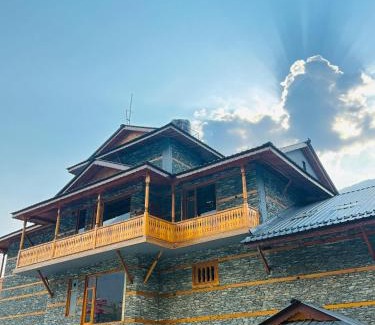 Jagatsukh House | The Shaurn Hotel & Resort