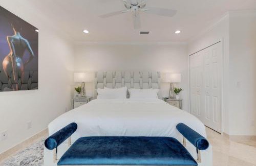 Englewood House | The Shelborne Ocean Front Three Bedroom Residence
