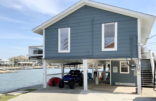 Jamaica Beach House | The Shell Shack - A Waterfront Retreat! Corner Canal Home w Quick Beach Access