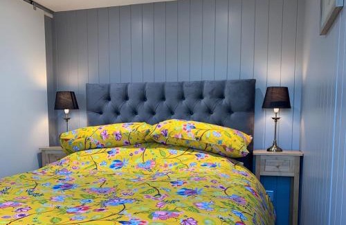 Montrose House | The Shepherd's Hut